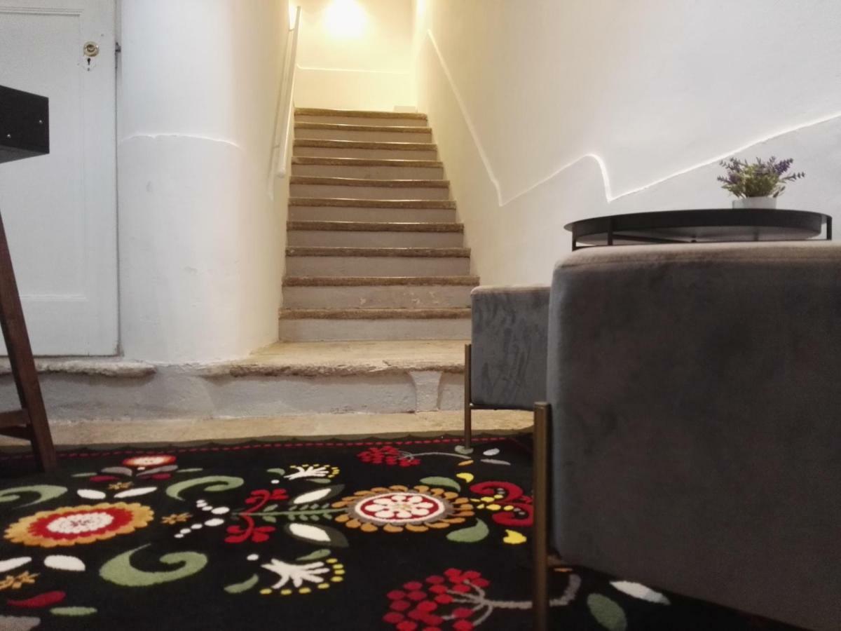 Temple Suites Guesthouse 波尔蒂芒 外观 照片